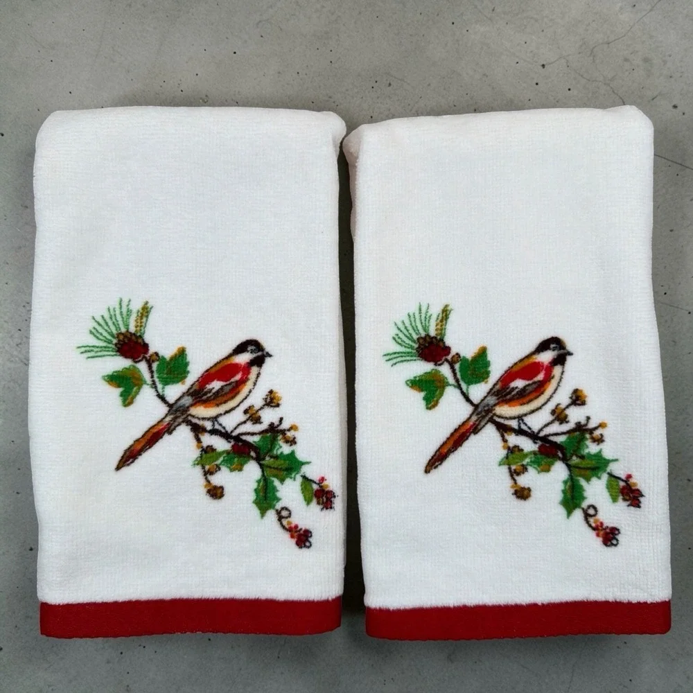Lenox Winter Song Birds Christmas Fingertip Towels‎ Holly Pine Bough Set of 2